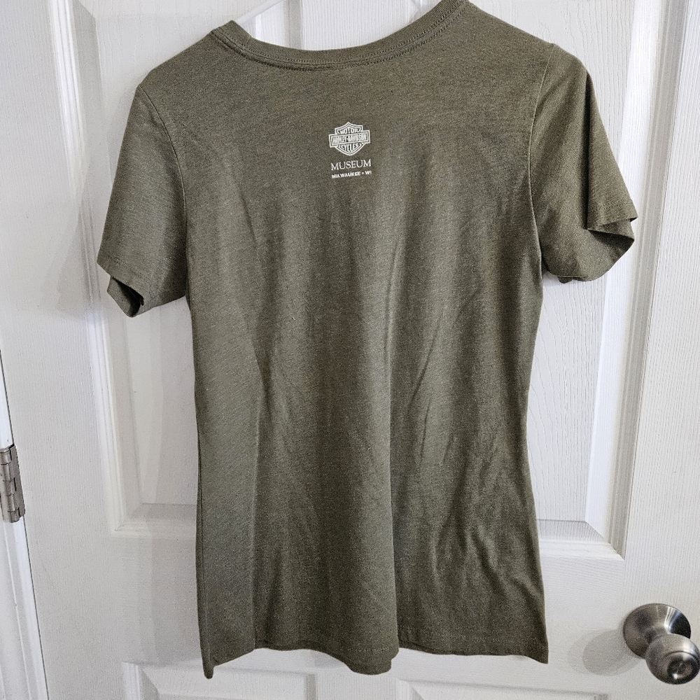 Women's Harley-Davidson Museum Tshirt - Picture 3 of 4